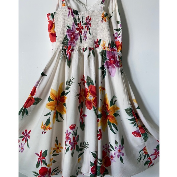 Flower Dress for the Summer - Picture 2 of 2